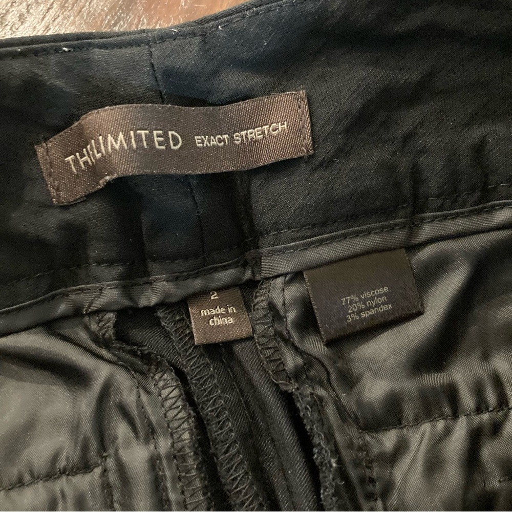 The Limited Black Dress Shorts Size 2 - Picture 3 of 5